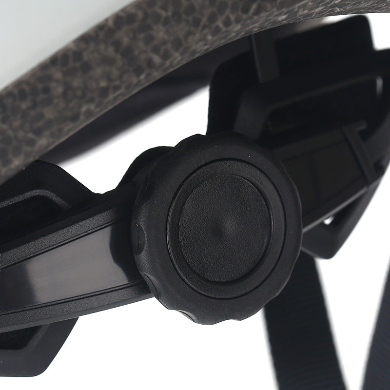 Urban Cycling Helmet with Visor – Lightweight One-Piece Shell for Bike, Scooter & Roller Skating